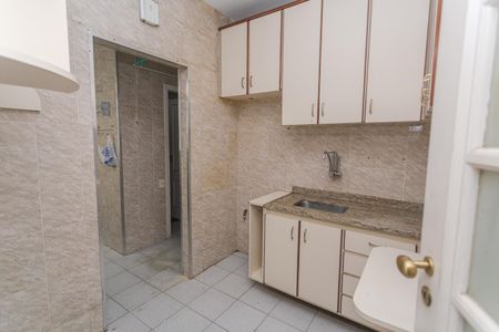 Apartamento à venda com 126m², 3 quartos e 2 vagas Apartamento à venda com 126m², 3 quartos e 2 vagasCozinha