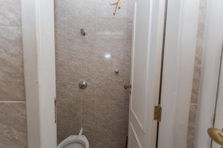Apartamento à venda com 126m², 3 quartos e 2 vagas Apartamento à venda com 126m², 3 quartos e 2 vagasBanheiro de serviço