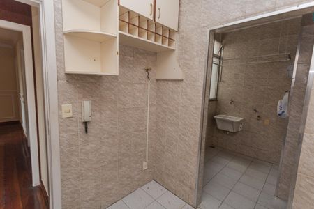 Apartamento à venda com 126m², 3 quartos e 2 vagas Apartamento à venda com 126m², 3 quartos e 2 vagasCozinha