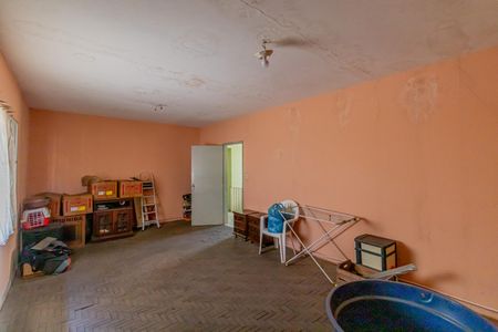 Casa à venda com 185m², 3 quartos e 3 vagas Casa à venda com 185m², 3 quartos e 3 vagasQuarto 2