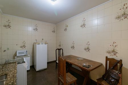 Casa à venda com 185m², 3 quartos e 3 vagas Casa à venda com 185m², 3 quartos e 3 vagasCozinha