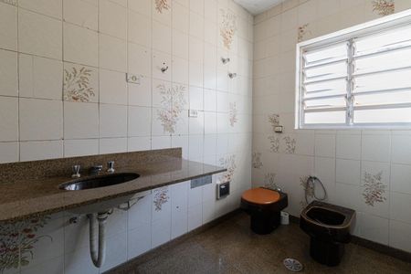 Casa à venda com 185m², 3 quartos e 3 vagas Casa à venda com 185m², 3 quartos e 3 vagasBanheiro