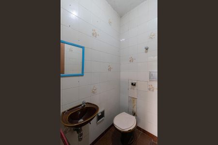 Casa à venda com 185m², 3 quartos e 3 vagas Casa à venda com 185m², 3 quartos e 3 vagasBanheiro de Serviço