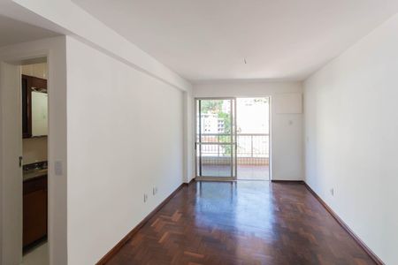 Apartamento à venda com 200m², 3 quartos e 3 vagasSala
