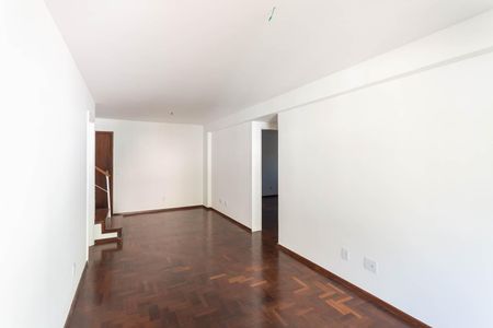 Apartamento à venda com 200m², 3 quartos e 3 vagasSala