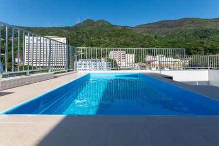 Apartamento à venda com 200m², 3 quartos e 3 vagasCobertura