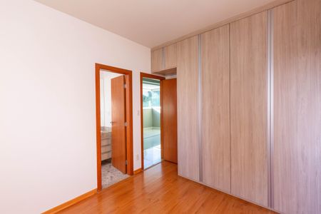Apartamento à venda com 75m², 2 quartos e 2 vagasQuarto 1