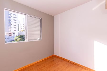 Apartamento à venda com 75m², 2 quartos e 2 vagasQuarto 2