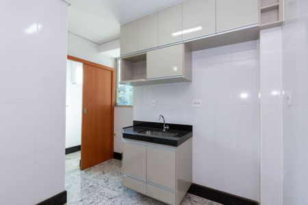 Apartamento à venda com 75m², 2 quartos e 2 vagasCozinha