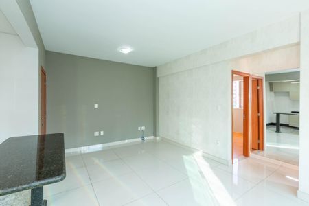 Apartamento à venda com 75m², 2 quartos e 2 vagasSala