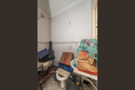 Casa à venda com 134m², 3 quartos e 1 vagaÁrea de Serviço - Banheiro