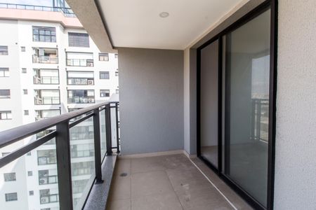 Apartamento à venda com 87m², 3 quartos e 2 vagas Apartamento à venda com 87m², 3 quartos e 2 vagasVaranda