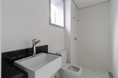 Apartamento à venda com 69m², 2 quartos e 2 vagasBanheiro da suíte