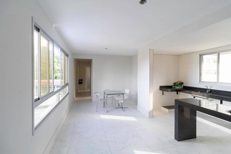 Sala de apartamento à venda com 2 quartos, 69m² em Santo Agostinho, Belo Horizonte
