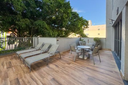 Studio à venda com 28m², 1 quarto e sem vagaÁrea comum - Piscina