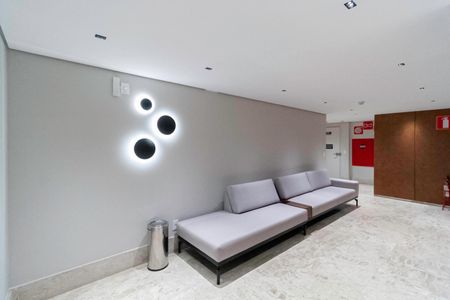 Apartamento à venda com 69m², 2 quartos e 2 vagasHall social