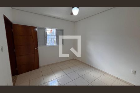 Casa à venda com 229m², 4 quartos e 2 vagas Casa à venda com 229m², 4 quartos e 2 vagasQuarto 3