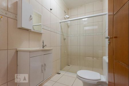 Casa à venda com 229m², 4 quartos e 2 vagas Casa à venda com 229m², 4 quartos e 2 vagasBanheiro