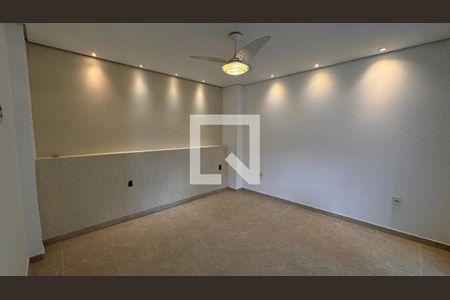 Casa à venda com 229m², 4 quartos e 2 vagas Casa à venda com 229m², 4 quartos e 2 vagasQuarto 4