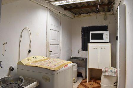 Casa para alugar com 70m², 2 quartos e 1 vagaÁrea de Serviço