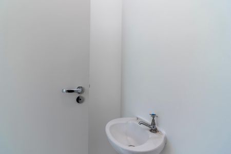 Apartamento à venda com 53m², 2 quartos e 1 vaga Apartamento à venda com 53m², 2 quartos e 1 vagaBanheiro de Serviço