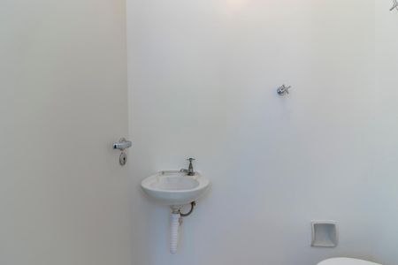Apartamento à venda com 53m², 2 quartos e 1 vaga Apartamento à venda com 53m², 2 quartos e 1 vagaBanheiro de Serviço