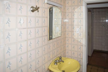 Casa para alugar com 165m², 3 quartos e 1 vaga Casa para alugar com 165m², 3 quartos e 1 vagaBanheiro