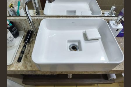 Apartamento à venda com 85m², 3 quartos e 2 vagasBanheiro