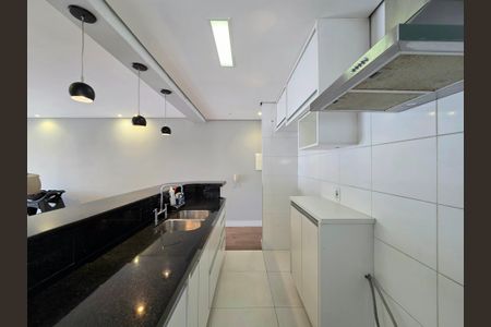 Apartamento à venda com 75m², 2 quartos e 2 vagasCozinha