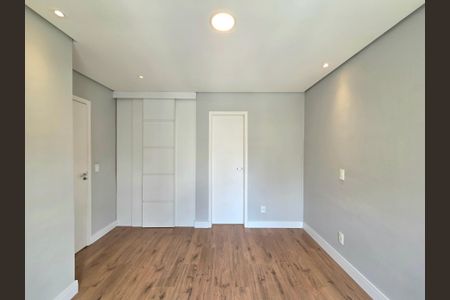 Apartamento à venda com 75m², 2 quartos e 2 vagasSuíte