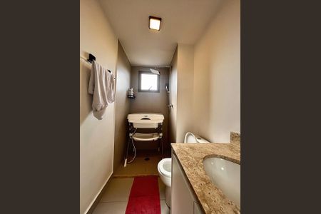 Apartamento à venda com 120m², 3 quartos e 2 vagas Apartamento à venda com 120m², 3 quartos e 2 vagasBanheiro Suíte 2