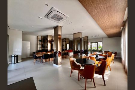 Apartamento à venda com 120m², 3 quartos e 2 vagas Apartamento à venda com 120m², 3 quartos e 2 vagasÁrea Comum Salão de Festa