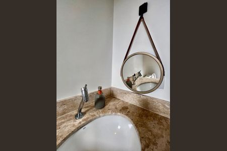 Apartamento à venda com 120m², 3 quartos e 2 vagas Apartamento à venda com 120m², 3 quartos e 2 vagasBanheiro Suíte 2