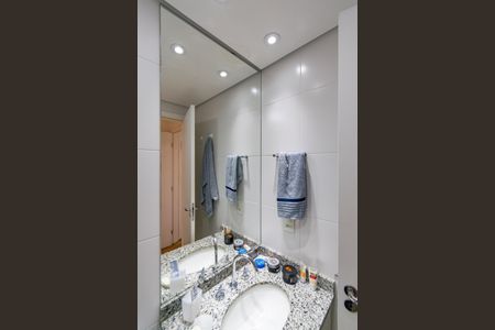 Apartamento à venda com 85m², 2 quartos e 1 vaga Apartamento à venda com 85m², 2 quartos e 1 vagaBanheiro da Suíte 1