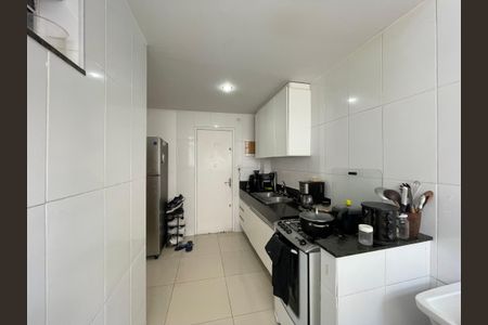 Apartamento à venda com 67m², 2 quartos e 1 vagaCozinha