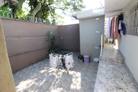 Casa para alugar com 250m², 3 quartos e 3 vagasQuintal