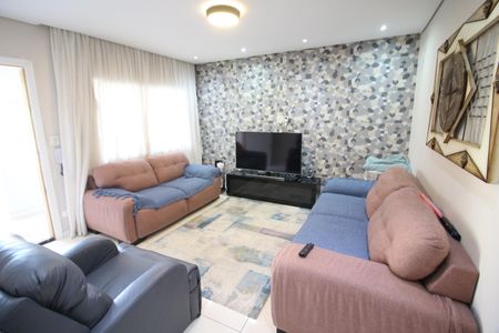 Casa para alugar com 250m², 3 quartos e 3 vagasSala