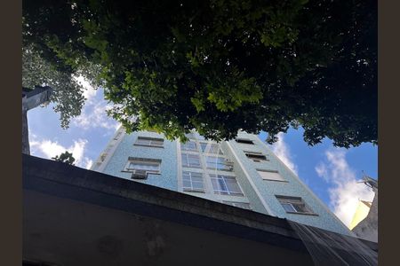 Apartamento à venda com 60m², 2 quartos e sem vaga Apartamento à venda com 60m², 2 quartos e sem vagaFachada