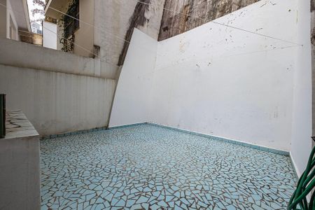 Casa à venda com 180m², 3 quartos e 2 vagas Casa à venda com 180m², 3 quartos e 2 vagasÁrea de Serviço