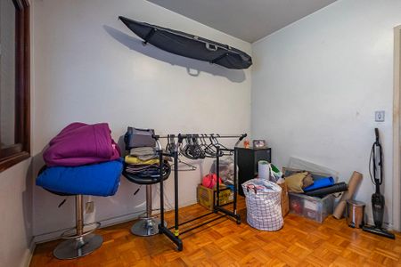 Casa à venda com 180m², 3 quartos e 2 vagas Casa à venda com 180m², 3 quartos e 2 vagasQuarto 2