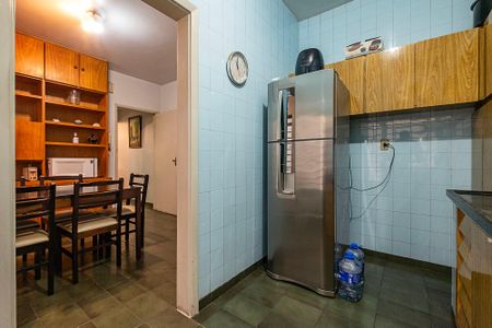 Casa à venda com 180m², 3 quartos e 2 vagas Casa à venda com 180m², 3 quartos e 2 vagasCozinha