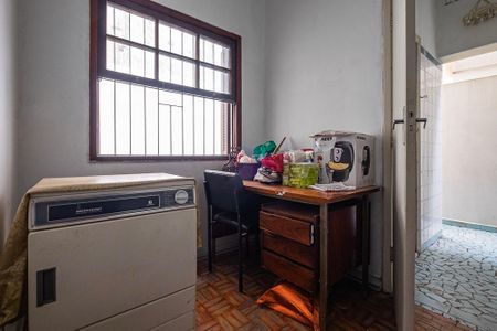 Casa à venda com 180m², 3 quartos e 2 vagas Casa à venda com 180m², 3 quartos e 2 vagasQuarto de Serviço