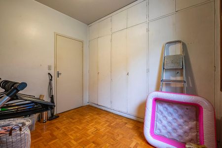 Casa à venda com 180m², 3 quartos e 2 vagas Casa à venda com 180m², 3 quartos e 2 vagasQuarto 2