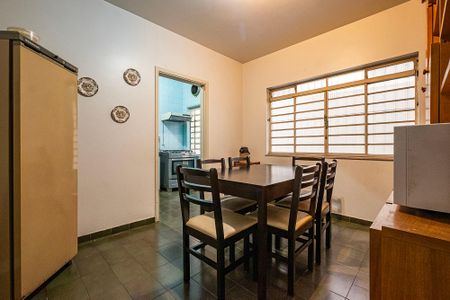 Casa à venda com 180m², 3 quartos e 2 vagas Casa à venda com 180m², 3 quartos e 2 vagasSala de Almoço