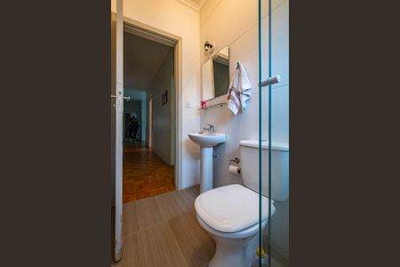 Casa à venda com 180m², 3 quartos e 2 vagas Casa à venda com 180m², 3 quartos e 2 vagasBanheiro Social