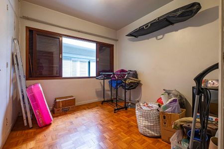 Casa à venda com 180m², 3 quartos e 2 vagas Casa à venda com 180m², 3 quartos e 2 vagasQuarto 2