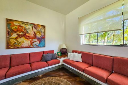 Casa de condomínio para alugar com 2100m², 5 quartos e 5 vagasSala