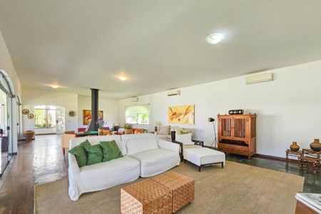 Casa de condomínio para alugar com 2100m², 5 quartos e 5 vagasSala