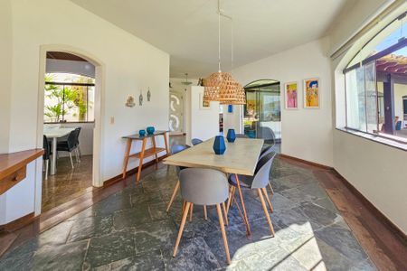 Casa de condomínio para alugar com 2100m², 5 quartos e 5 vagasSala 2