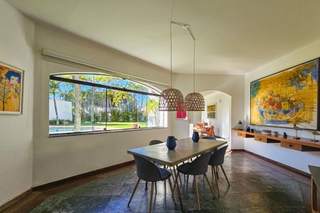 Casa de condomínio para alugar com 2100m², 5 quartos e 5 vagasSala